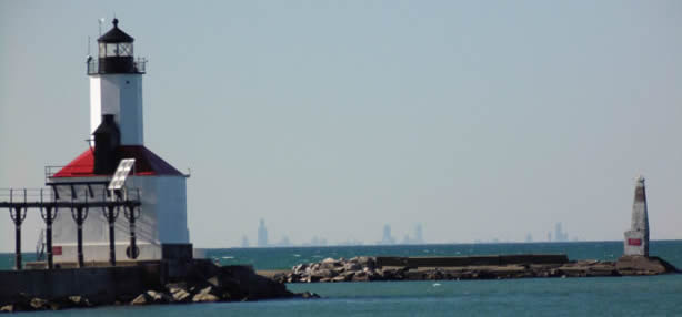 Lighthouse with Chicago in the background